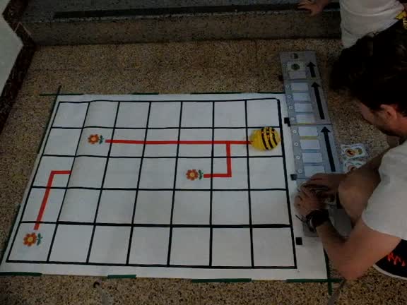 beebot-fisico02-53b1237